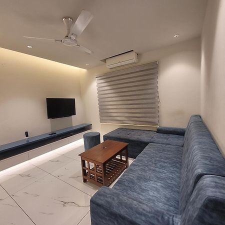 Gangothriii Apartment Thiruvananthapuram Екстериор снимка